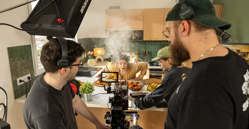 Image BTS - footer-11